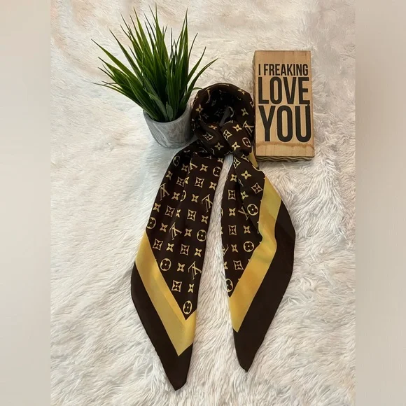 Authentic Vintage Louis Vuitton Large Monogram Silk Scarf - Picture 5 of 15